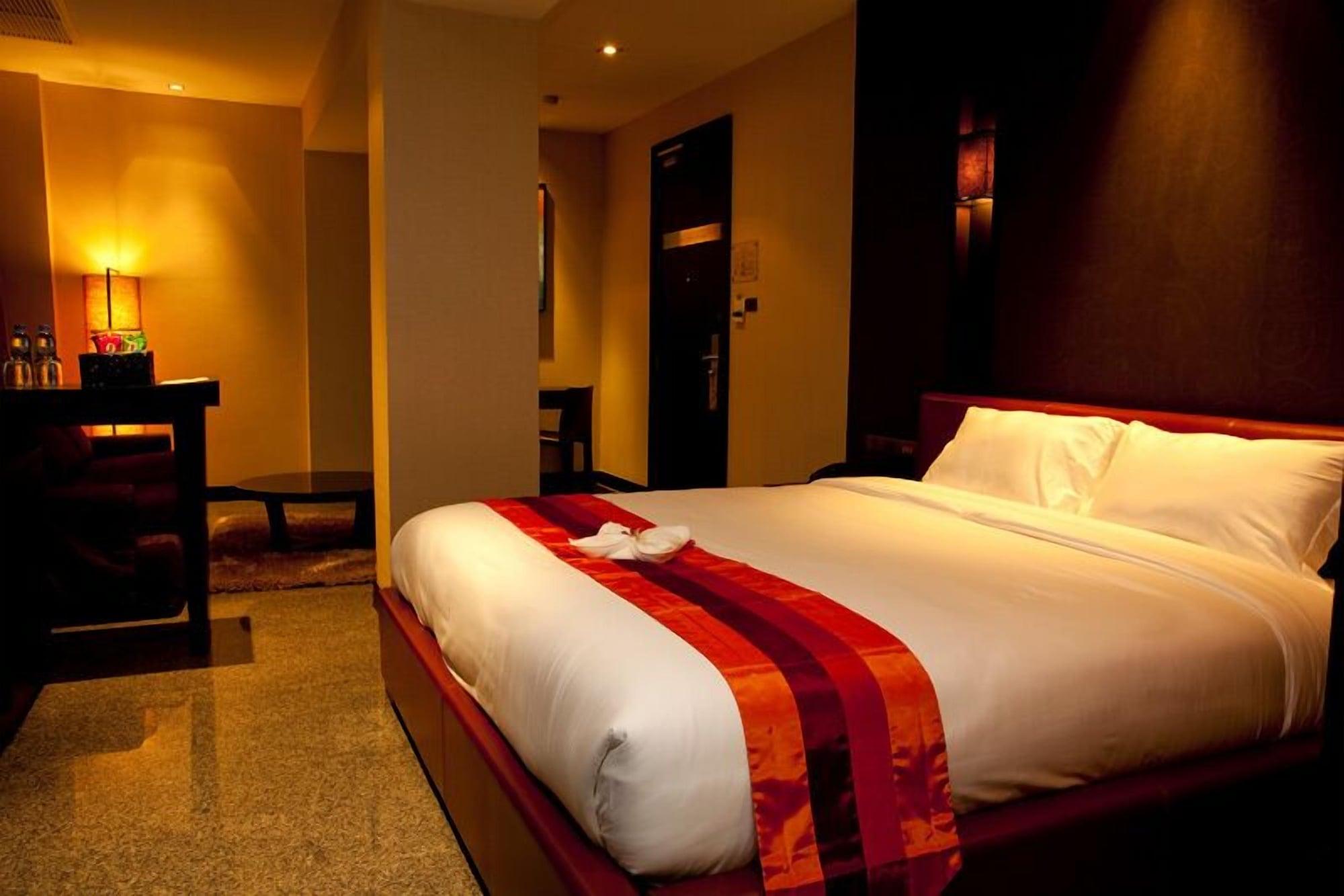 Pietra Bangkok Otel Dış mekan fotoğraf