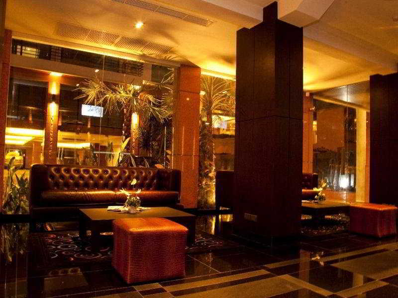 Pietra Bangkok Otel Dış mekan fotoğraf